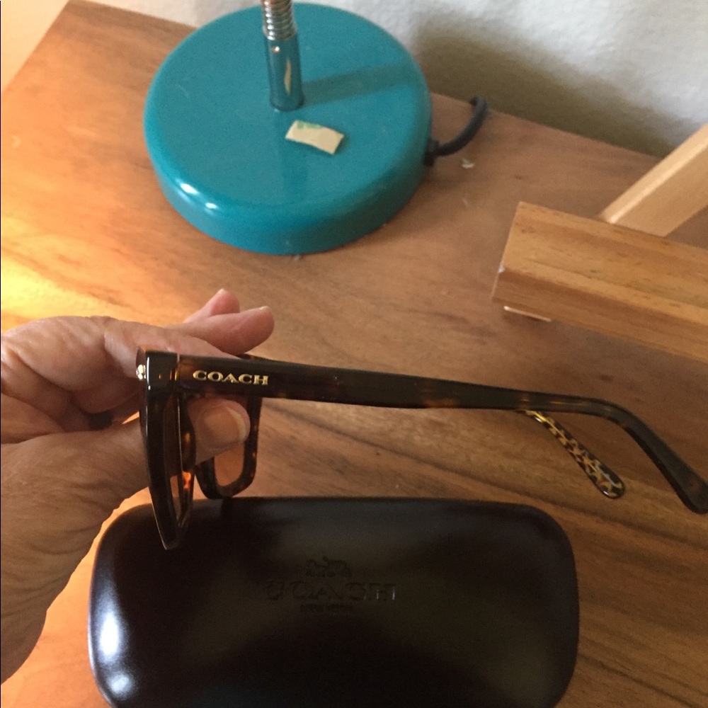 Coach tortoise cat-eye sunglasses - Picture 2 of 7
